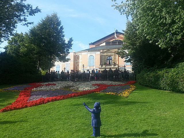 Bayreuther Festspiele 2027: Besetzungen und exklusive Pakete