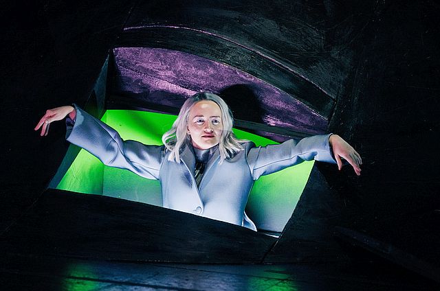 Verzogen: „Spiel des Schwebens“ am Schauspiel Frankfurt