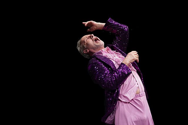 Schauspiel Frankfurt: „Zack. Eine Sinfonie“, ein Solo mit Wolfram Koch