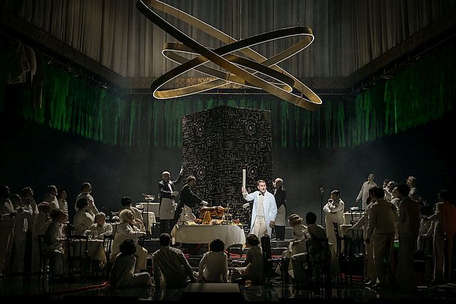 Julia Kerrs »Der Chronoplan« effektvoll in Mainz uraufgeführt