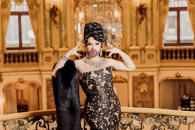 Queerer Liederabend mit Pretty Lamé am Staatstheater Wiesbaden