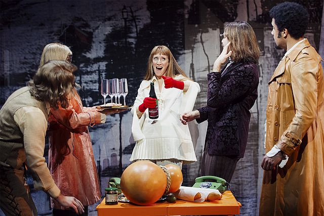 Gute Laune bei »Die Affäre auf der Straße nach Monaco« am Schauspiel Frankfurt