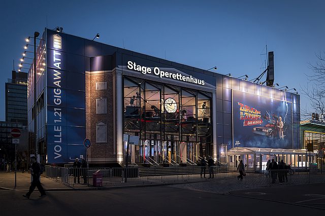 Deutschlandpremiere von ZURÜCK IN DIE ZUKUNFT – Das Musical elektrisiert Publikum in Hamburg