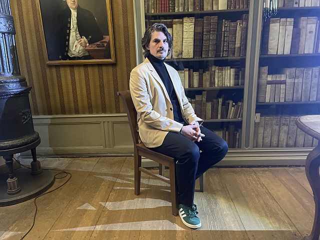 Stein spielt Faust – als ein Charakter mit Rissen