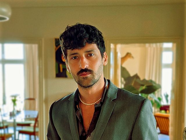 Ersan Mondtag inszeniert »Die Vögel« am Staatstheater Wiesbaden