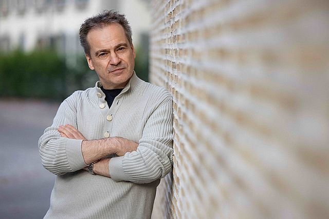 Jonathan Nott kehrt mit Mahlers »Titan« nach Wiesbaden zurück