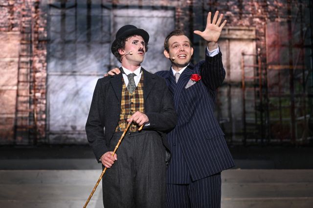 Standing Ovations an der Premiere von CHAPLIN – DAS MUSICAL auf der Walensee-Bühne