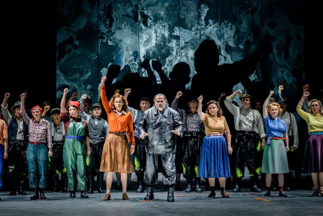 Theater Chemnitz direkt hinter den Münchner Kammerspielen