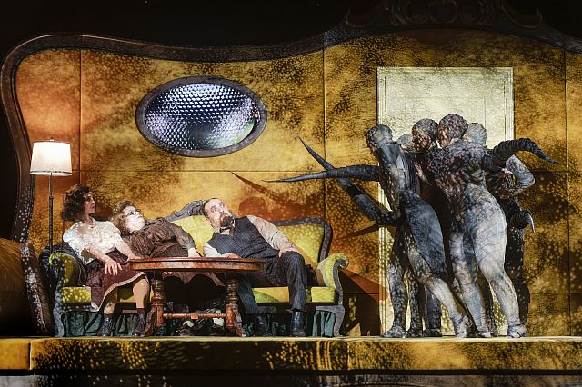 Musiktheaterpremiere »Die Verwandlung« von Gordon Kampe in Winterthur