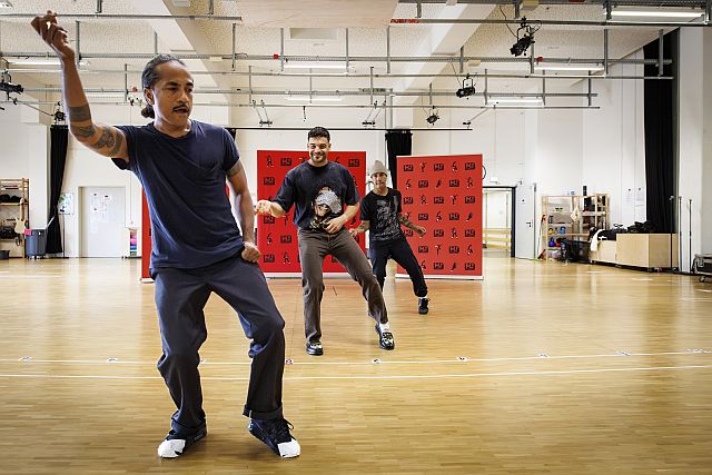 Stefano Zarrella tanzt mit Michael Jacksons Choreografen